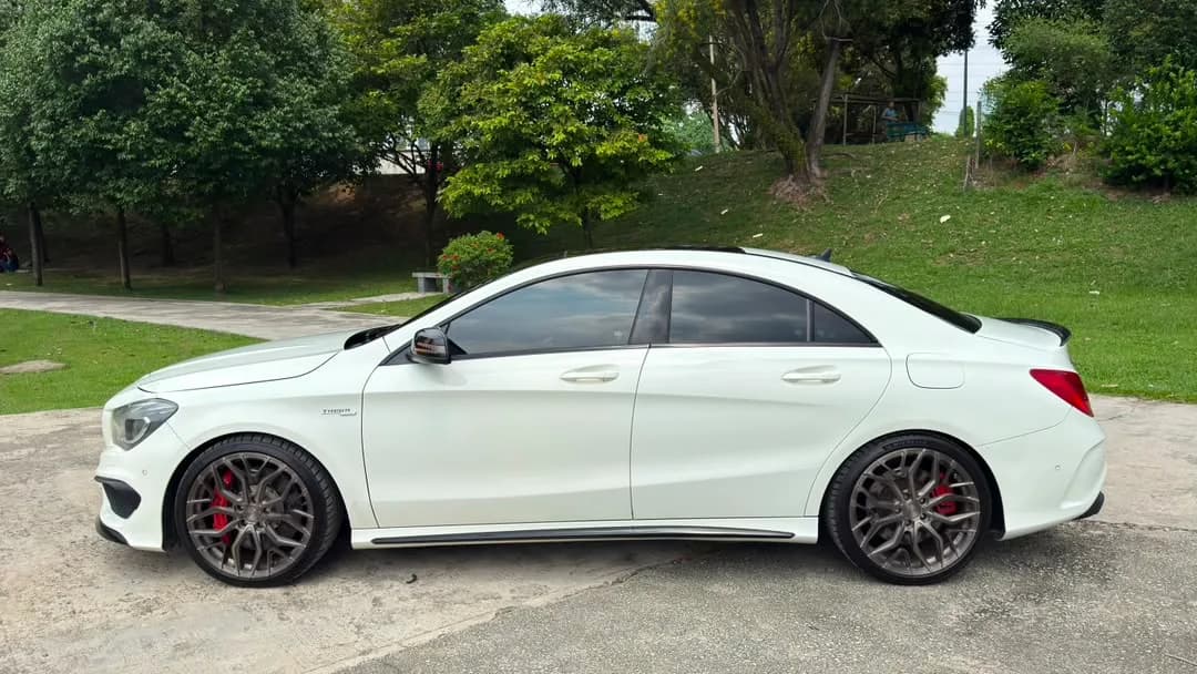 2015 Mercedes-Benz CLA45 AMG — photo 12 of 29