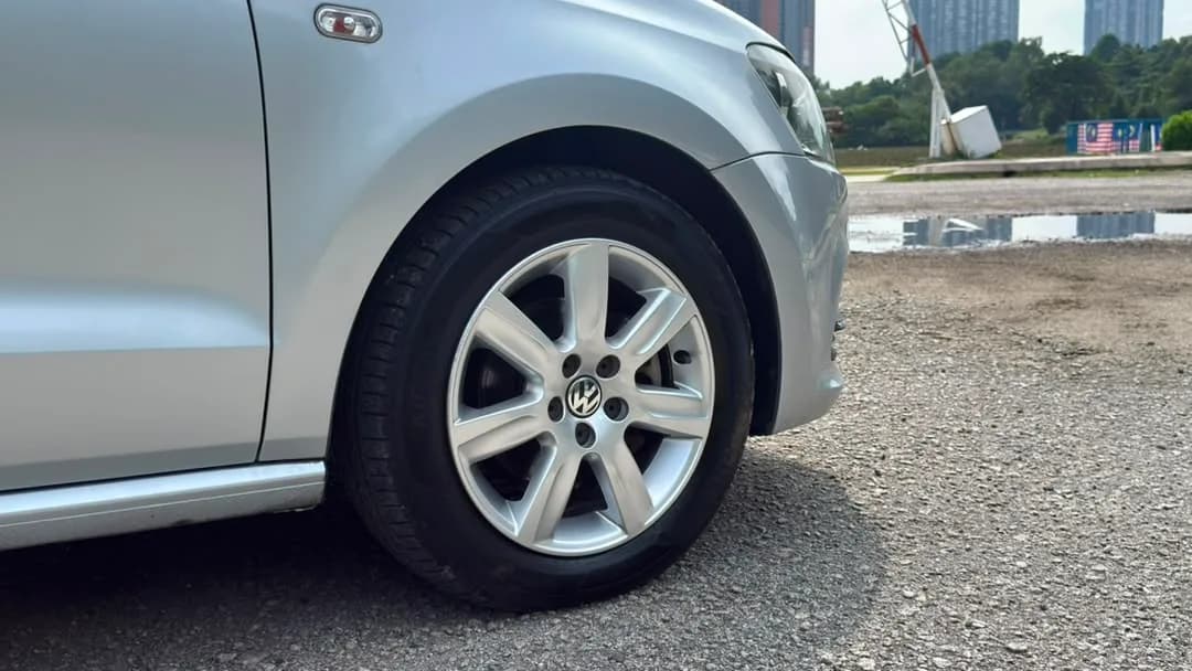 2018 Volkswagen Polo HB 1.6 — photo 13 of 27