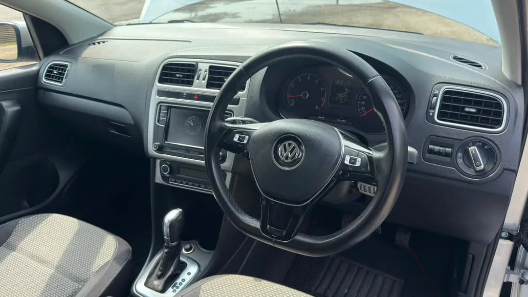 2018 Volkswagen Polo HB 1.6 — photo 16 of 27