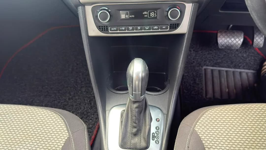 2018 Volkswagen Polo HB 1.6 — photo 19 of 27
