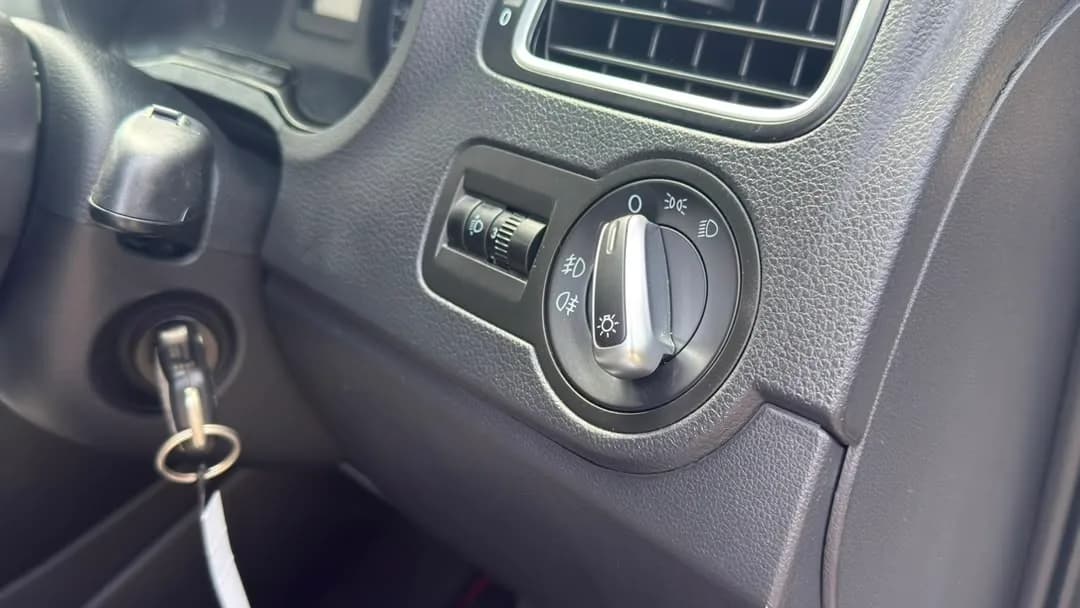 2018 Volkswagen Polo HB 1.6 — photo 20 of 27