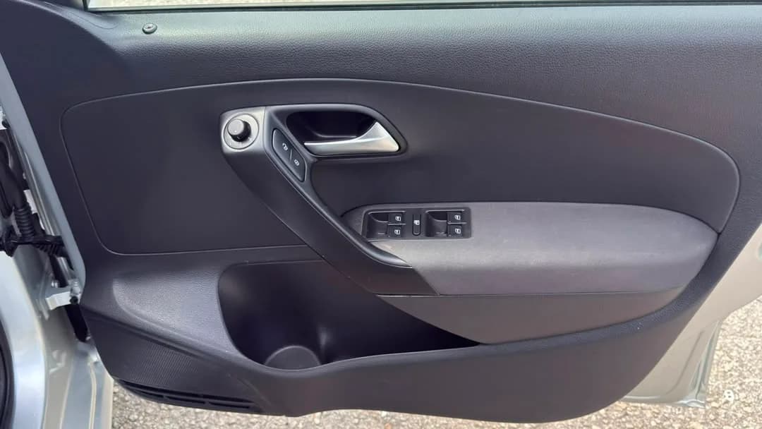 2018 Volkswagen Polo HB 1.6 — photo 22 of 27