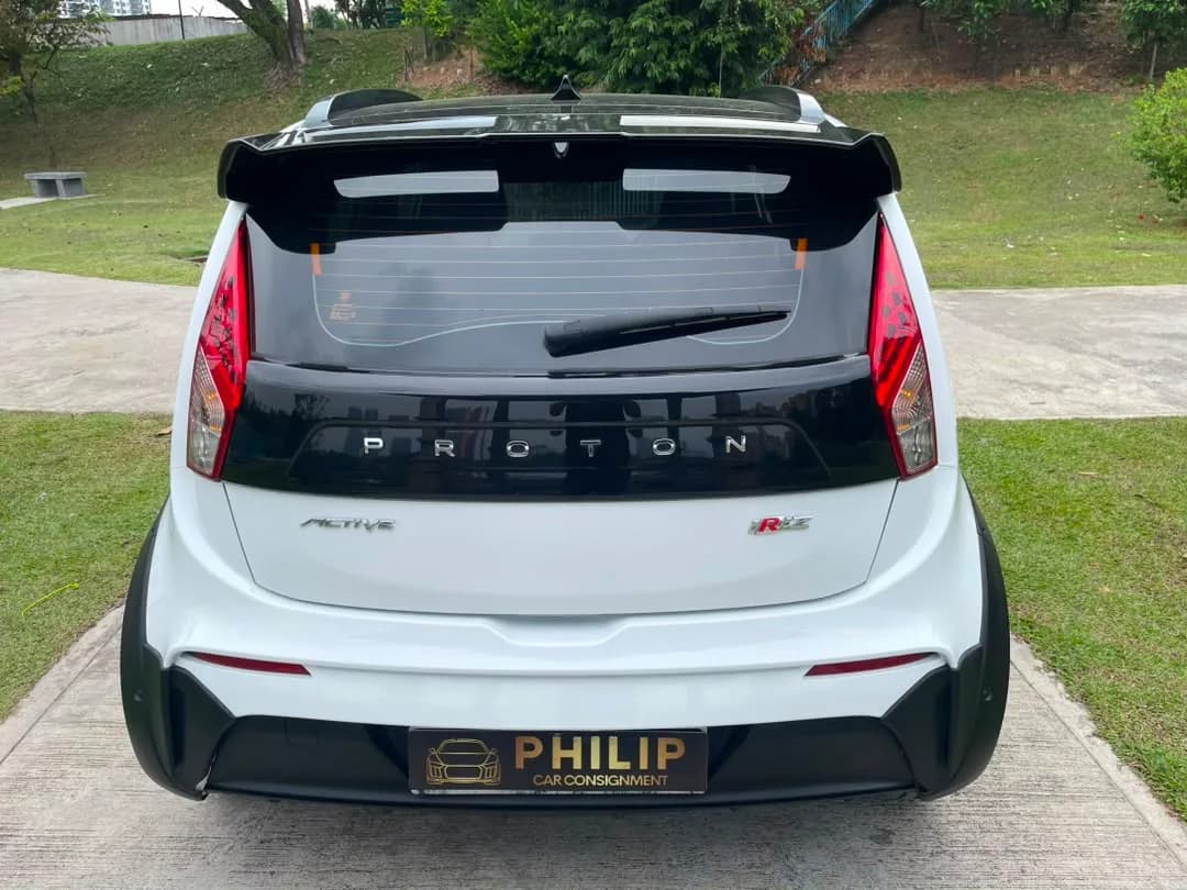 2022 Proton Iriz Active — photo 10 of 27