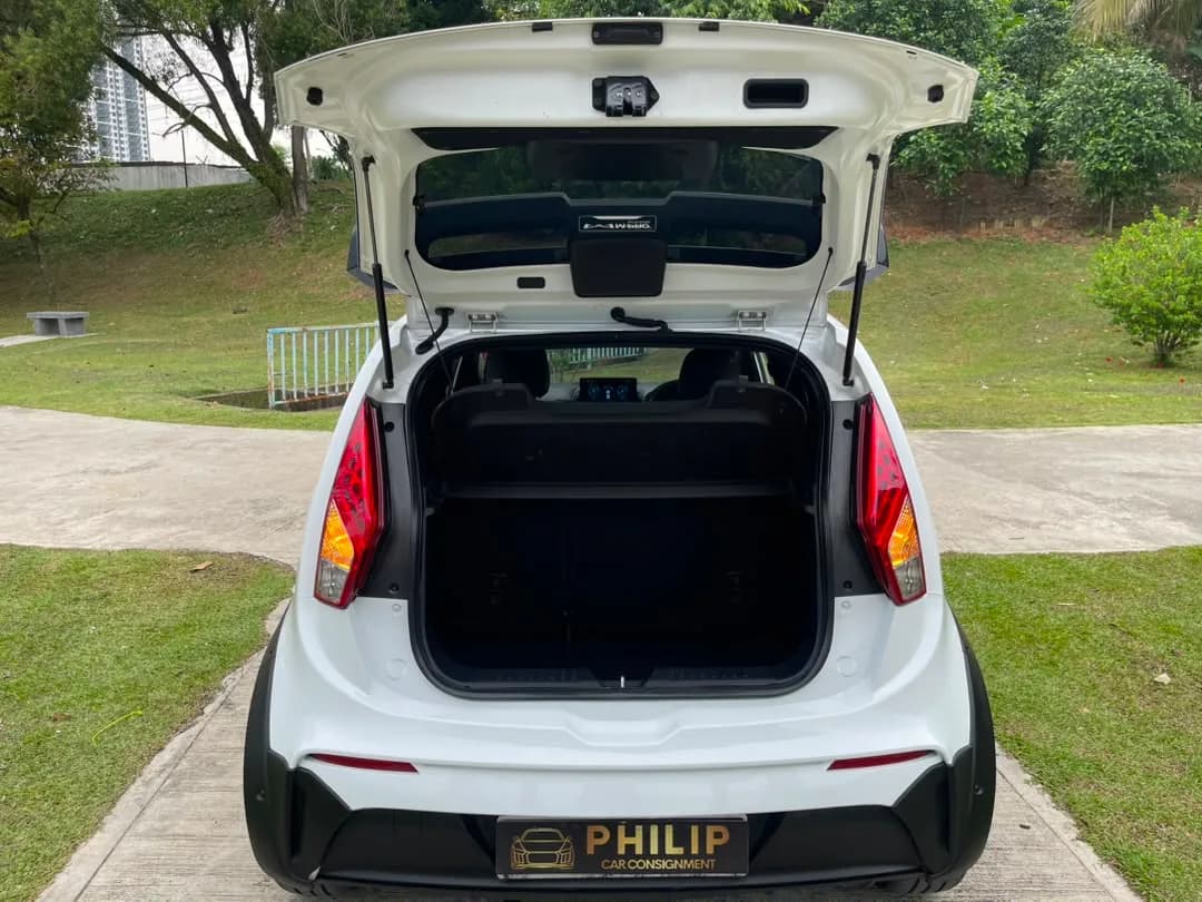 2022 Proton Iriz Active — photo 11 of 27