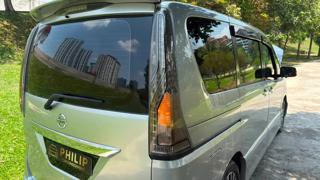 2017 Nissan Serena Hybrid — photo 6 of 30