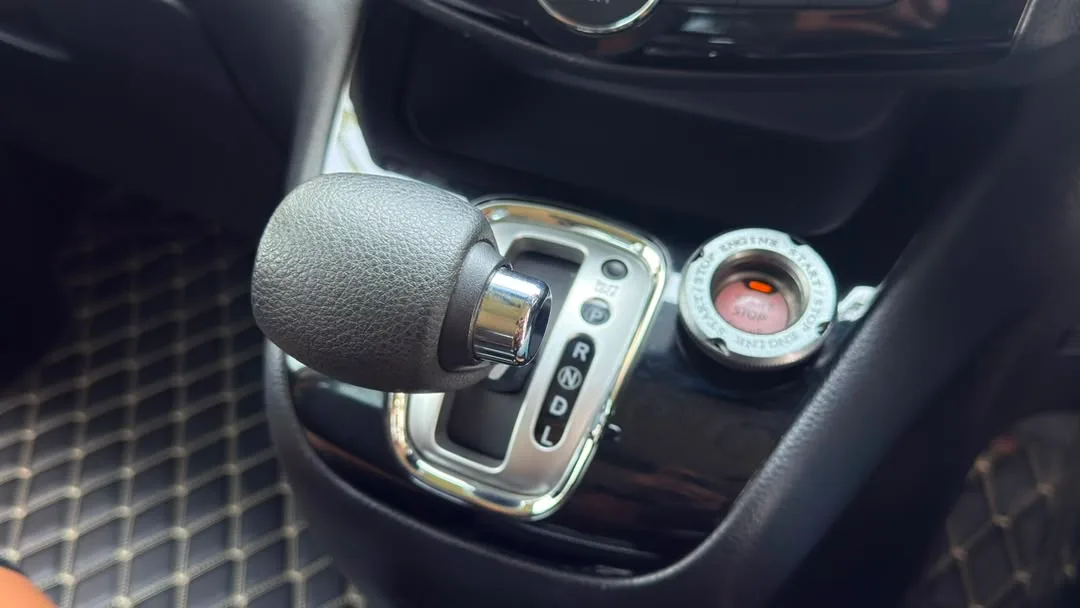 2017 Nissan Serena Hybrid — photo 20 of 30