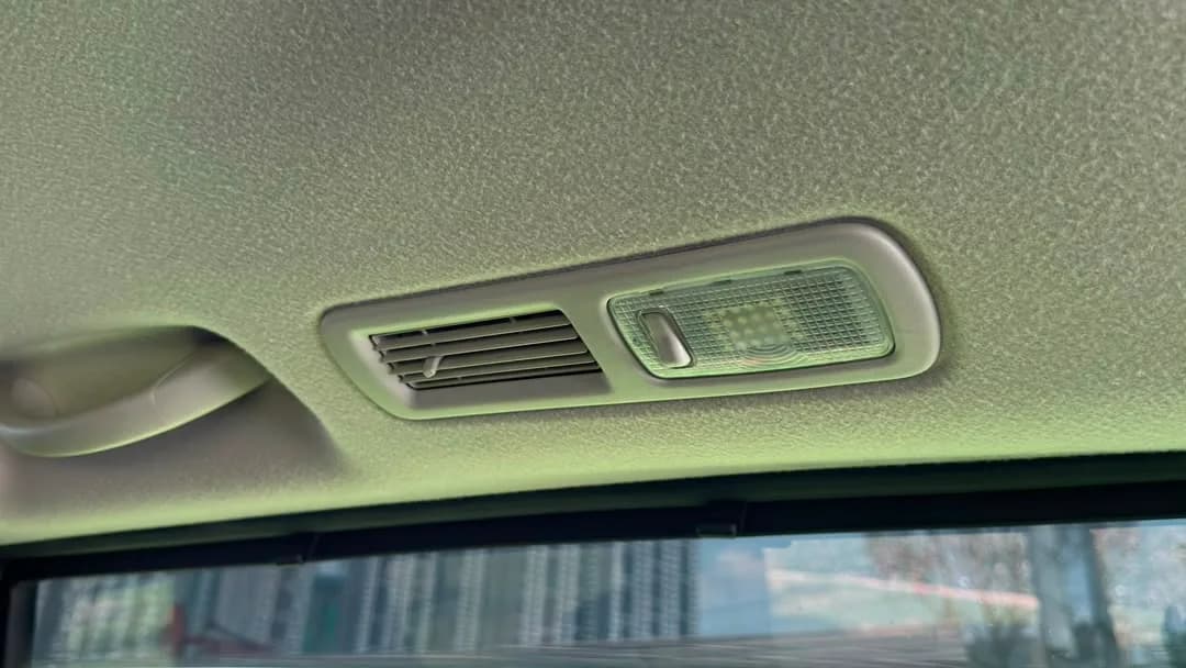 2017 Nissan Serena Hybrid — photo 24 of 30