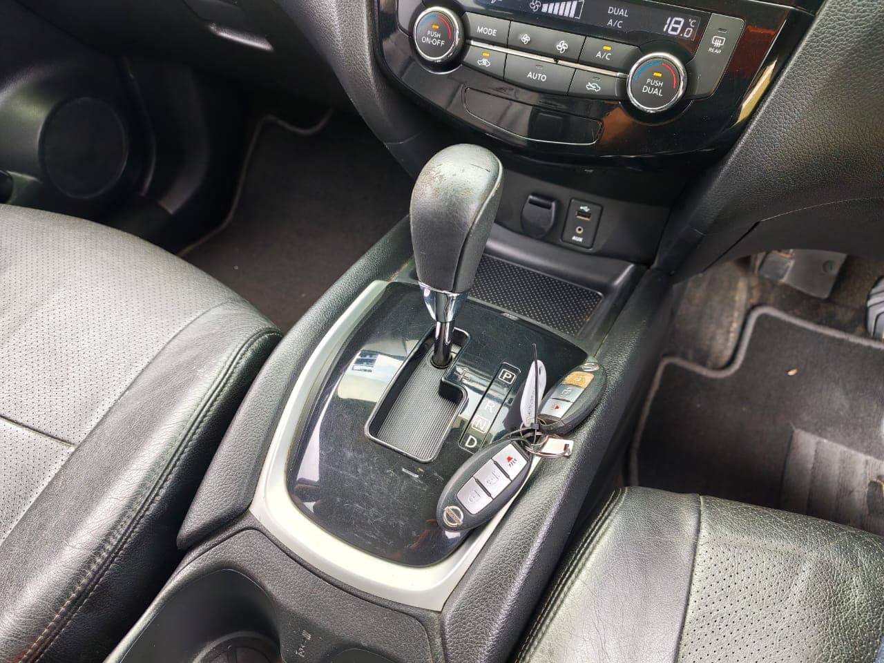 2015 Nissan X-TRAIL — photo 20 of 31
