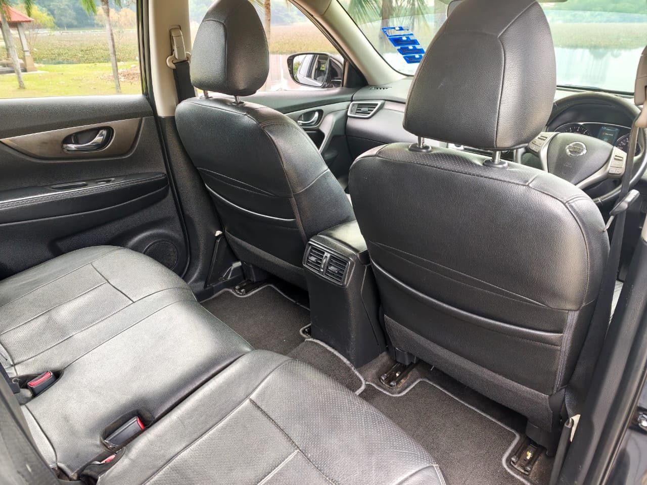 2015 Nissan X-TRAIL — photo 28 of 31