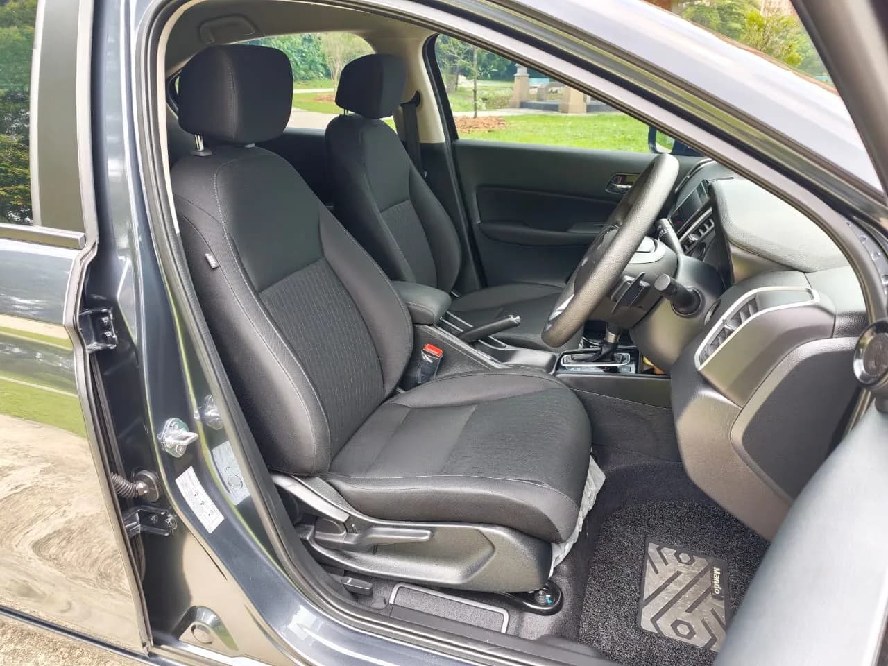 2025 Honda City E — photo 23 of 28