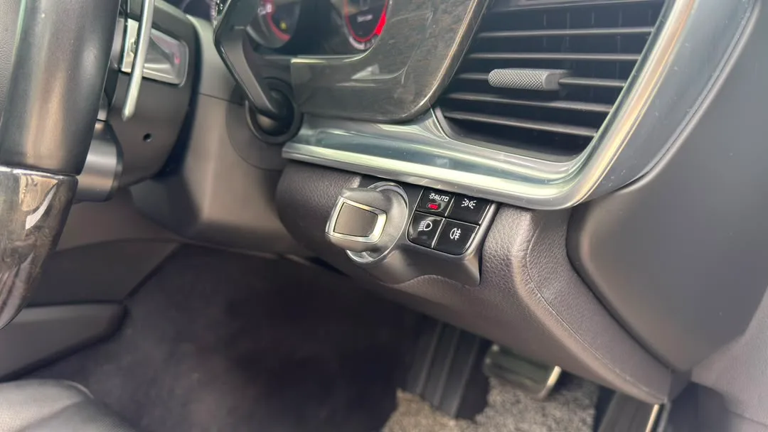 2018 Porsche Panamera Wagon 4s — photo 24 of 31