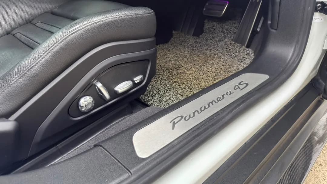 2018 Porsche Panamera Wagon 4s — photo 25 of 31