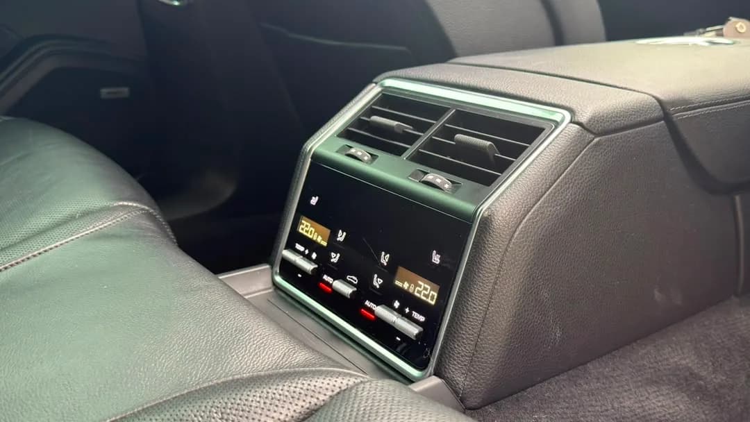 2018 Porsche Panamera Wagon 4s — photo 28 of 31