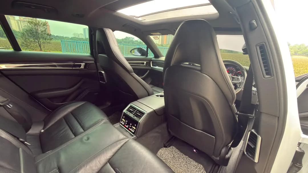 2018 Porsche Panamera Wagon 4s — photo 29 of 31