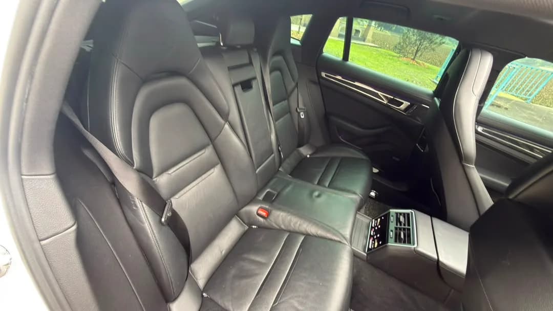 2018 Porsche Panamera Wagon 4s — photo 30 of 31