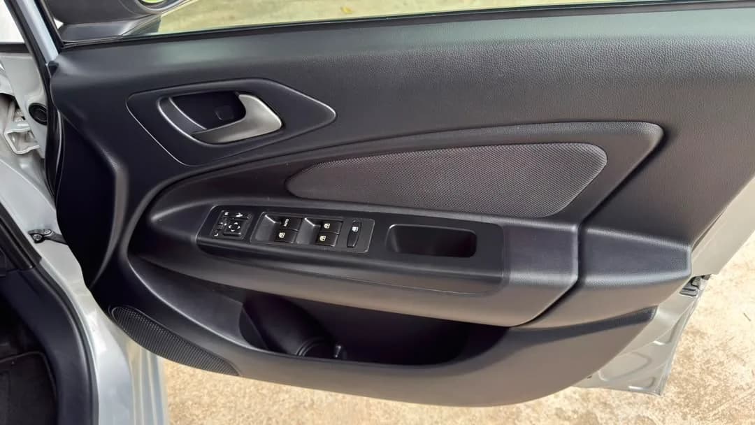 2019 Proton Iriz Executive — photo 24 of 28