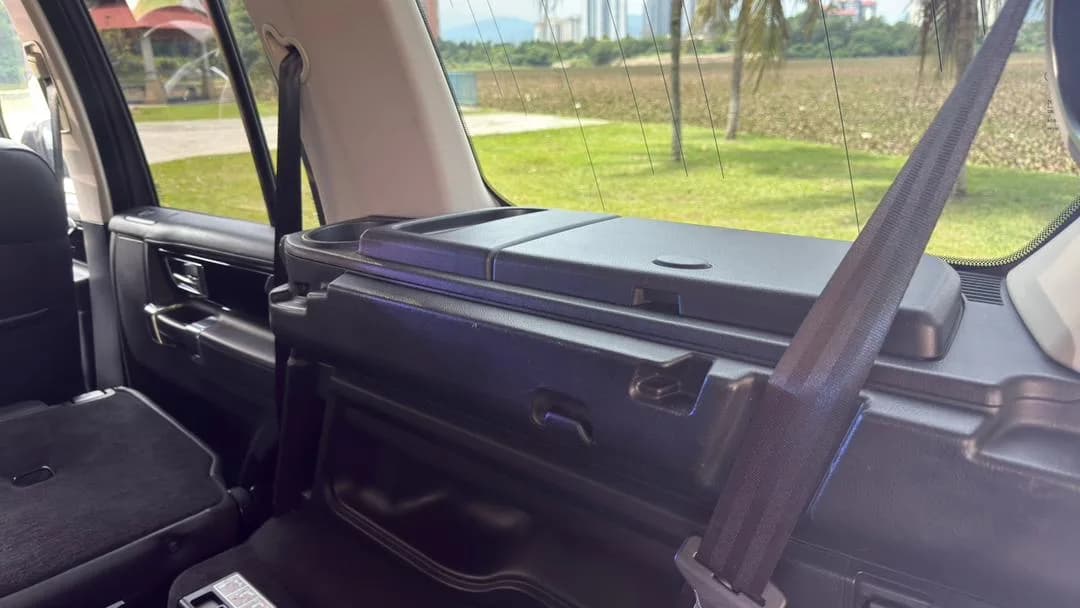 2016 Land Rover Discovery landmark — photo 13 of 42
