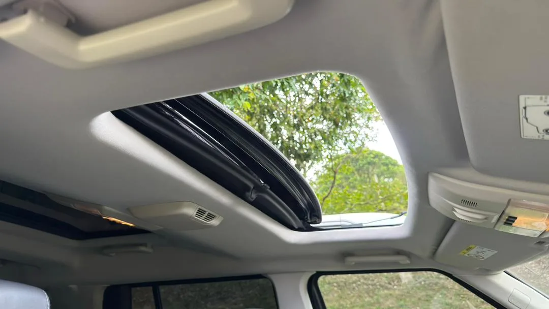 2016 Land Rover Discovery landmark — photo 27 of 42