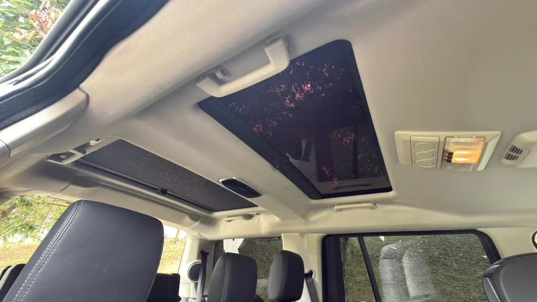 2016 Land Rover Discovery landmark — photo 28 of 42