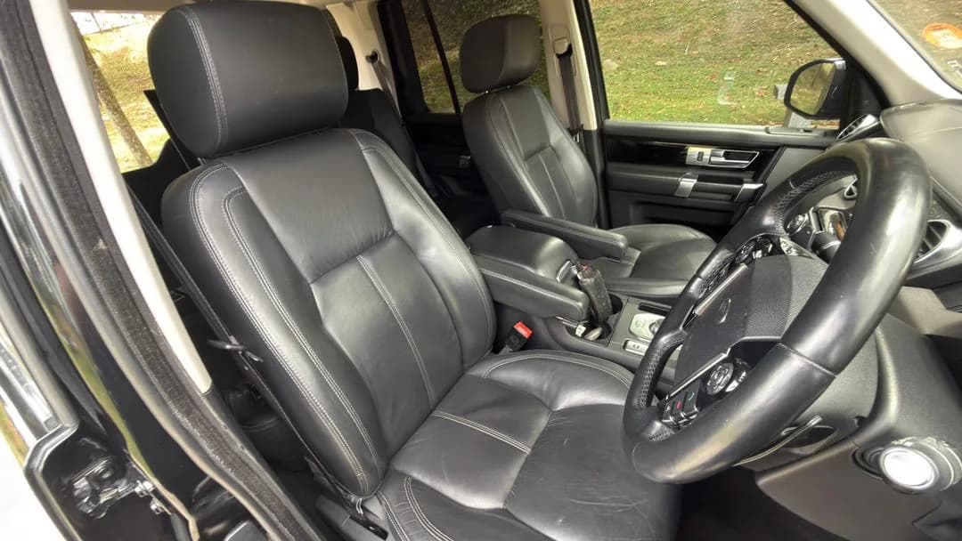 2016 Land Rover Discovery landmark — photo 30 of 42