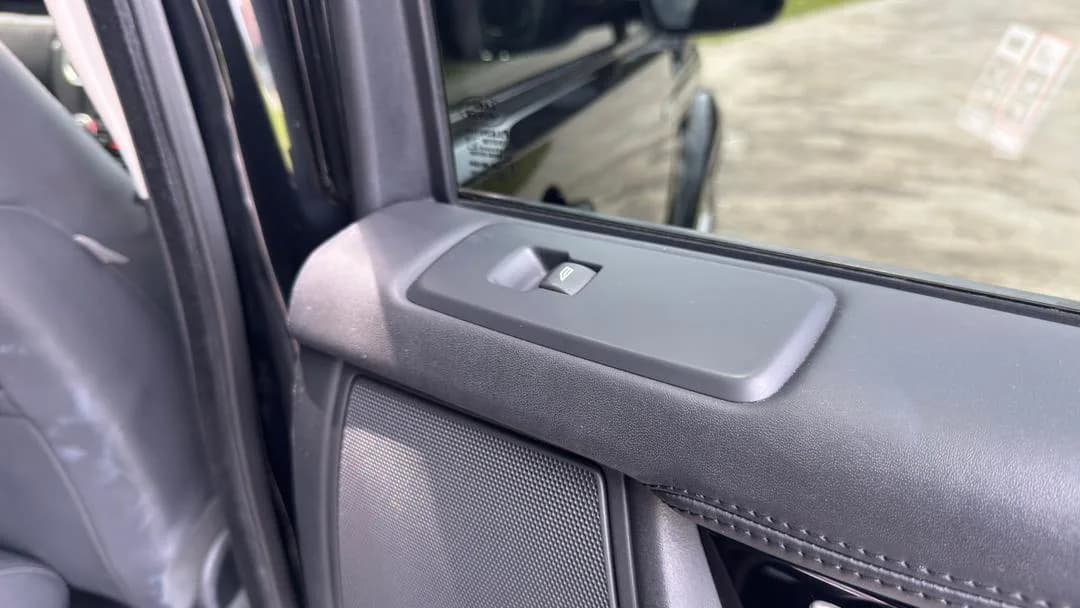 2016 Land Rover Discovery landmark — photo 40 of 42